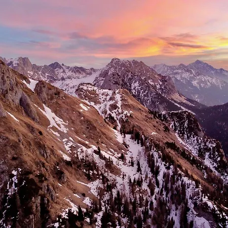 Jaktstuga Rifugio 2000 Berghutte *